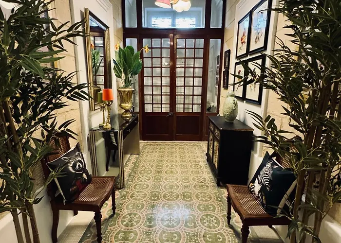 Apartament Stylish Boutique Duplex - Near Valletta! - 2 Large Double Bedrooms & Bathrooms Msida