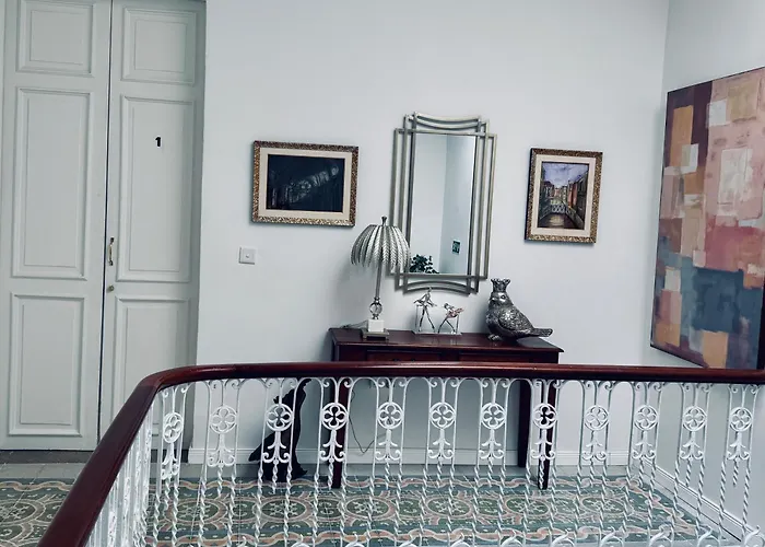 Apartament Stylish Boutique Duplex - Near Valletta! - 2 Large Double Bedrooms & Bathrooms