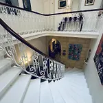 Stylish Boutique Duplex - Near Valletta! - 2 Large Double Bedrooms & Bathrooms