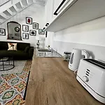 Stylish Boutique Duplex - Near Valletta! - 2 Large Double Bedrooms & Bathrooms *