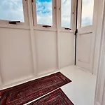 Stylish Boutique Duplex - Near Valletta! - 2 Large Double Bedrooms & Bathrooms Apartment