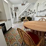 Apartment Stylish Boutique Duplex - Near Valletta! - 2 Large Double Bedrooms & Bathrooms *