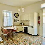 Stylish Boutique Duplex - Near Valletta! - 2 Large Double Bedrooms & Bathrooms Apartment Msida