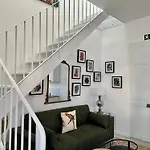 Stylish Boutique Duplex - Near Valletta! - 2 Large Double Bedrooms & Bathrooms 公寓 *