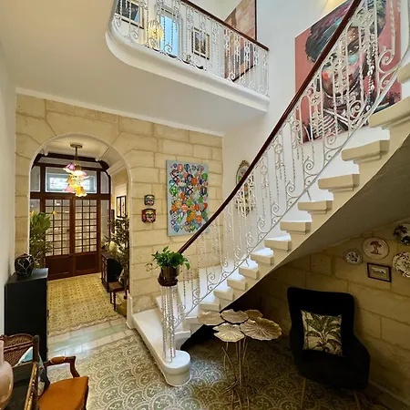 Lägenhet Stylish Boutique Duplex 'green' - Near Valletta! 2 Large Double En-suite Bedrooms