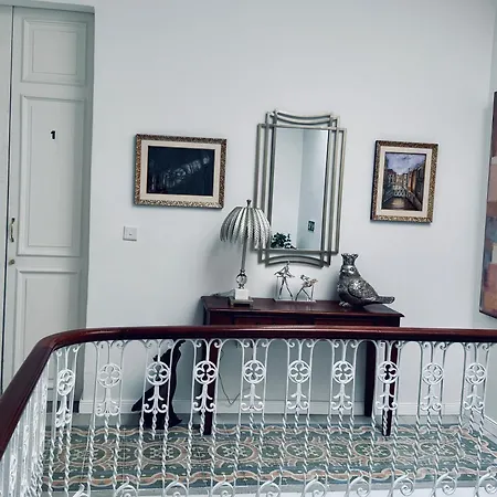 Lägenhet Stylish Boutique Duplex 'green' - Near Valletta! 2 Large Double En-suite Bedrooms