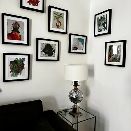 Stylish Boutique Duplex 'green' - Near Valletta! 2 Large Double En-suite Bedrooms *
