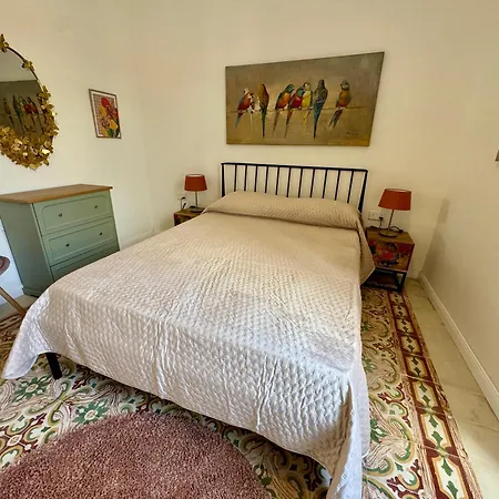 Stylish Boutique Duplex 'green' - Near Valletta! 2 Large Double En-suite Bedrooms Lägenhet Msida