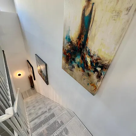 Stylish Boutique Duplex 'green' - Near Valletta! 2 Large Double En-suite Bedrooms *