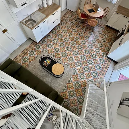 Stylish Boutique Duplex 'green' - Near Valletta! 2 Large Double En-suite Bedrooms