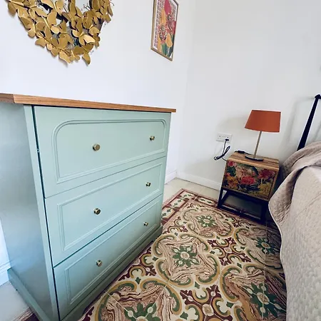 Stylish Boutique Duplex 'green' - Near Valletta! 2 Large Double En-suite Bedrooms Lägenhet Msida