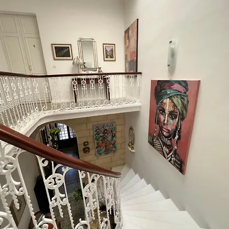 Stylish Boutique Duplex 'green' - Near Valletta! 2 Large Double En-suite Bedrooms *
