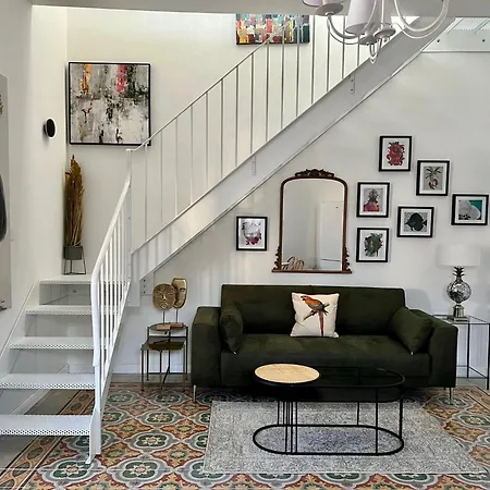 Apartment Stylish Boutique Duplex - - 2 Large Double Bedrooms With Ensuite Bathrooms
