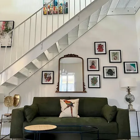 Apartment Stylish Boutique Duplex - - 2 Large Double Bedrooms With Ensuite Bathrooms