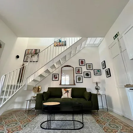 Stylish Boutique Duplex 'green' - Near Valletta! 2 Large Double En-suite Bedrooms * Msida