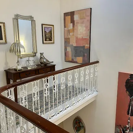 Stylish Boutique Duplex 'green' - Near Valletta! 2 Large Double En-suite Bedrooms