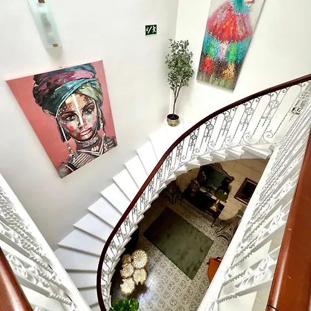Stylish Boutique Duplex 'green' - Near Valletta! 2 Large Double En-suite Bedrooms *
