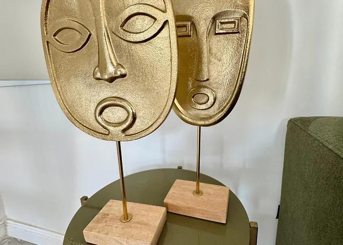 Stylish Boutique Duplex - Near Valletta! - 2 Large Double Bedrooms & Bathrooms Apartman