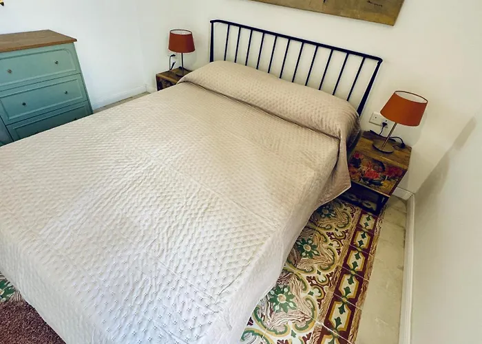 Stylish Boutique Duplex - Near Valletta! - 2 Large Double Bedrooms & Bathrooms Apartman *