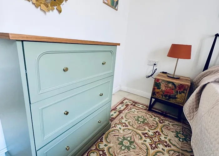 Stylish Boutique Duplex - Near Valletta! - 2 Large Double Bedrooms & Bathrooms Apartman Msida