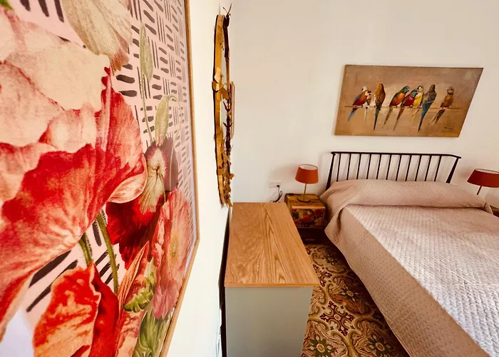 Stylish Boutique Duplex - Near Valletta! - 2 Large Double Bedrooms & Bathrooms *