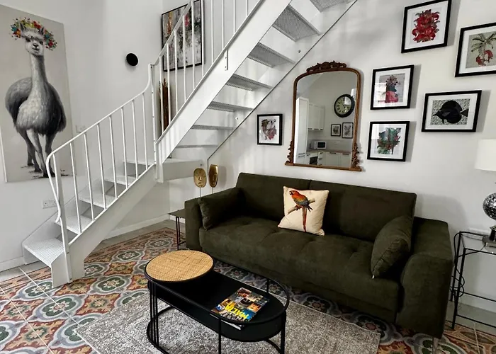Stylish Boutique Duplex - Near Valletta! - 2 Large Double Bedrooms & Bathrooms * Msida