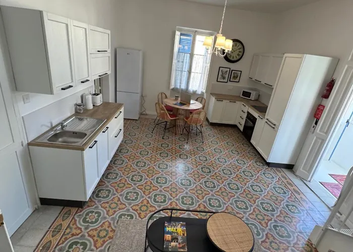 דירה Stylish Boutique Duplex - Near Valletta! - 2 Large Double Bedrooms & Bathrooms